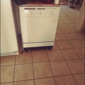 Portable standard dishwasher